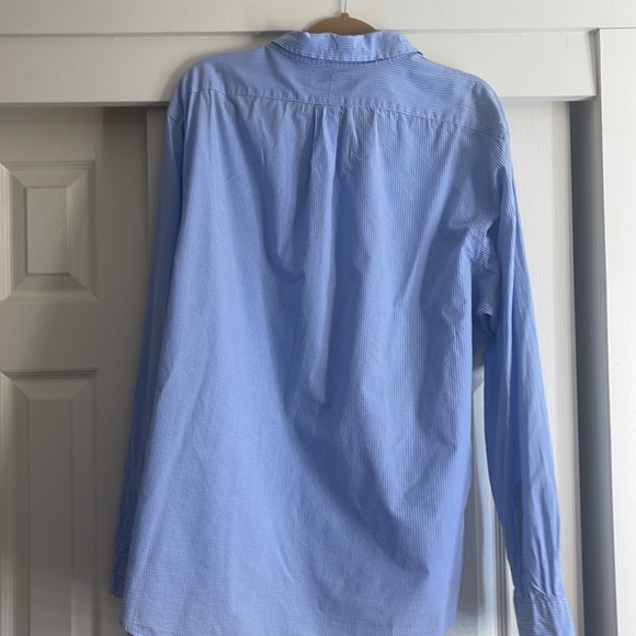 Ralph Lauren men’s beautiful button up shirt ! Barely used ! No imperfections. - Picture 4 of 5